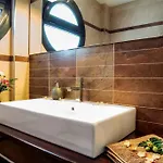 Designer Haus Mit Beheiztem Pool *