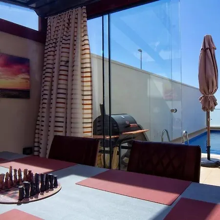 Casa de Férias Designer Haus Mit Beheiztem Pool *