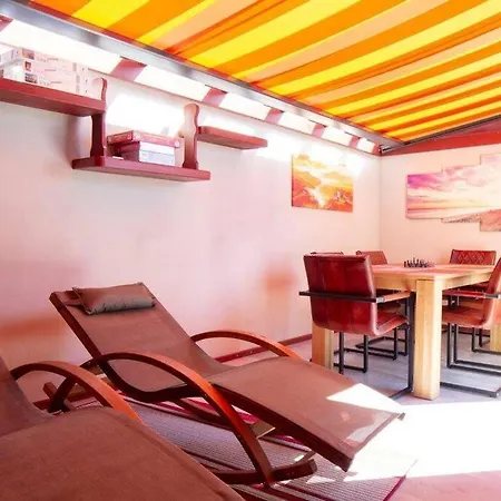 Holiday home Designer Haus Mit Beheiztem Pool La Listada