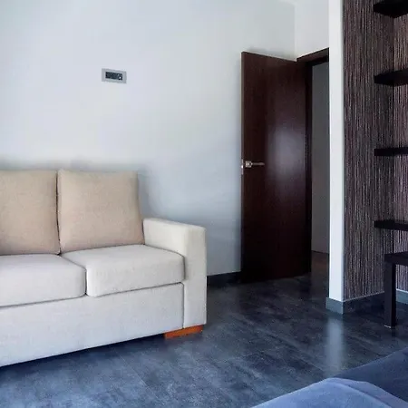 Designer Haus Mit Beheiztem Pool Дом отдыха *