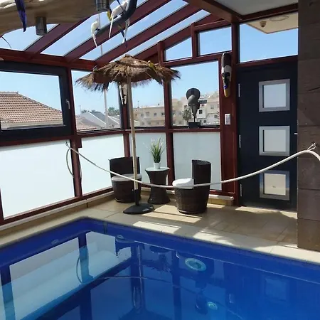 Дом отдыха Designer Haus Mit Beheiztem Pool