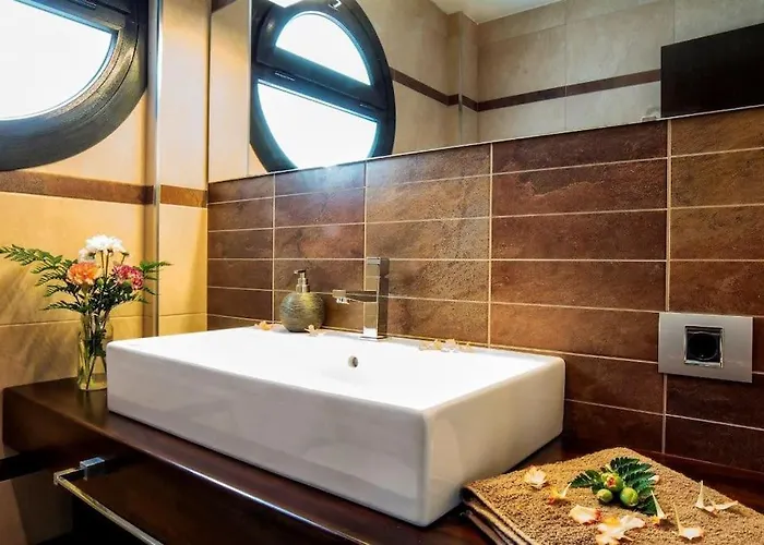 Designer Haus Mit Beheiztem Pool *