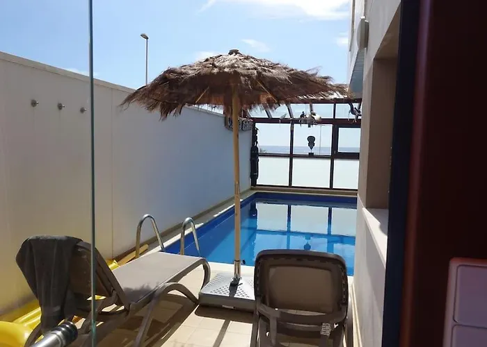 Designer Haus Mit Beheiztem Pool